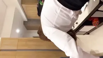 小语女神OL制服无缝棕色丝袜隔丝插入操逼，最后内射精液从骚逼里流出来实在是太淫荡了