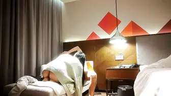 【小智寻花】3000网约外围嫩妹，中场休息，响应粉丝要求加钟再干，苗条风骚，干起来太带劲浪叫