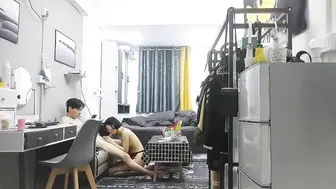 良家学生妹，00后，苗条短发乖巧听话，黑丝足交啪啪，肌肉小帅哥，金童玉女性爱最佳伴侣