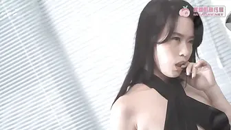 【蜜桃传媒】蜜桃女神-白星雨【办公室女高管遥控泄欲】四下无人的淫声浪语，高清720P原版首发【PMX041】