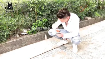 【猫爪传媒】纯爱女神-顾桃桃【肉欲外卖员】登门强操恶意差评女客户，高清720P原版首【MMZ031】