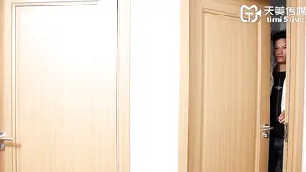 【天美传媒】吴心语【好色邻居搞妈咪】我都骚货妈咪被“隔壁老王”猛插，高清720P原版首发【TM0167】