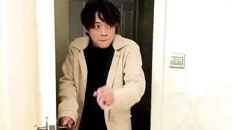 【天美传媒】王小妮【妈妈的性奴之路】性感少妇被儿子和同学调教成性奴，高清720P原版首发【TM0165】