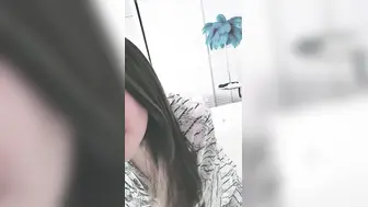 气质长发美女和炮友操逼，69姿势深喉口交，美腿白丝袜镜头前抽插，一下下猛顶，叫的大声很好听