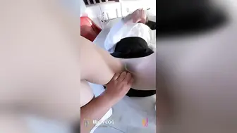 【遥控跳蛋】 捡到的遥控控制极品学妹，下体阵阵快感娇声连连，诱人娇躯只想按在胯下狠狠地抽插，女上位干