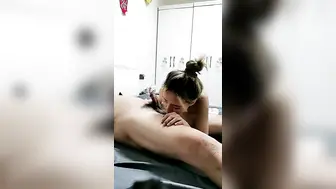 【国产小妹】几个00后聚集在酒店【上篇】连续做爱干不停，几天赚了好几万，苗条漂亮小萝莉，高潮一波接一波