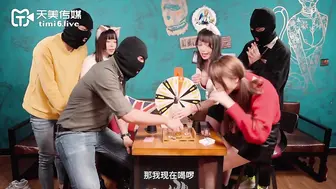 天美传媒 TMW024 3P淫乱国王游戏 - 乐淆雪 尤莉 蒋佑怡