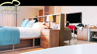 精东影业 JD102 波霸总监是我妹 1080P - 小影