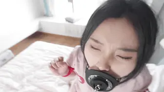 悠米】《小护士3》不听话的小护士该怎么惩罚呢，内置股绳绑好+链接绳子扯到高处借力+剧烈摩擦强制痛苦糕潮+K9打PP到一条条肿起来+口水塞猛流口水+手持棒强糕