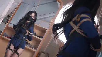 《女巡逻官》女巡逻官贴罚单被记恨强行绑架拖回家！！