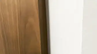 【兄妹乱伦】_看到妹妹在家看av，被发现，为了让其保密，勾引哥哥，内射2次