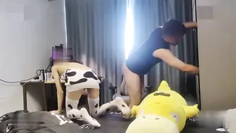 勾引出轨 同事来我家看av