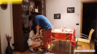 白嫩模特赴约高富帅家中做客被玩弄