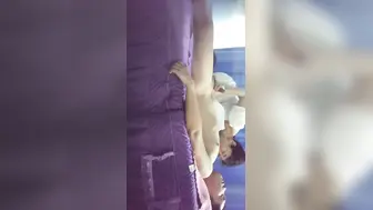 杰哥吮吸骚妇粉嫩乳头91爸爸们觉得如何？