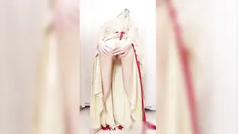 网红小美女『苏浅浅』，假阳具自慰抽插