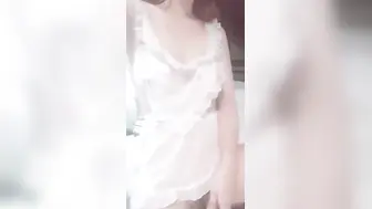 【恶犬少女】福利姬思春厨娘黄瓜速插浪穴高潮喷水