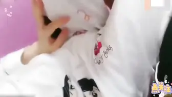 【家庭乱伦】真实乱伦嫂子大哥不在家， 步忽悠嫂子无套内射
