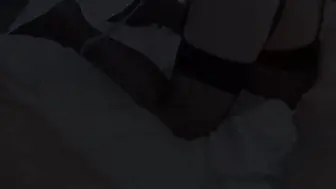 近亲乱伦堕落成瘾 按摩姐姐白嫩的脚掌
