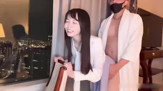 甜美日本妹子 吃鸡后入女上榨精内射 满脸通红