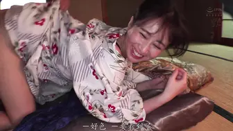MFYD-106 [中文字幕]来自老旧住宅区林立的港口小镇 天然真实人妻AV出道-小宫薰