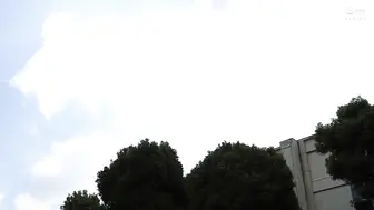 DVAJ-718 [中文字幕]住在大学社团活动室里的年龄不详的学姐愿意出借她的私密部位 - 安位薰