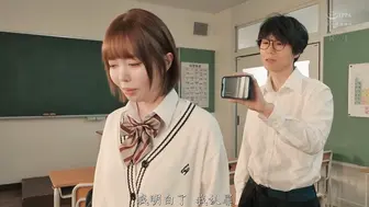 ROYD-286 [中文字幕]绝对失禁领域 被同学媚惑，时常漏尿湿透大腿的失禁堕落优等生。小栗操